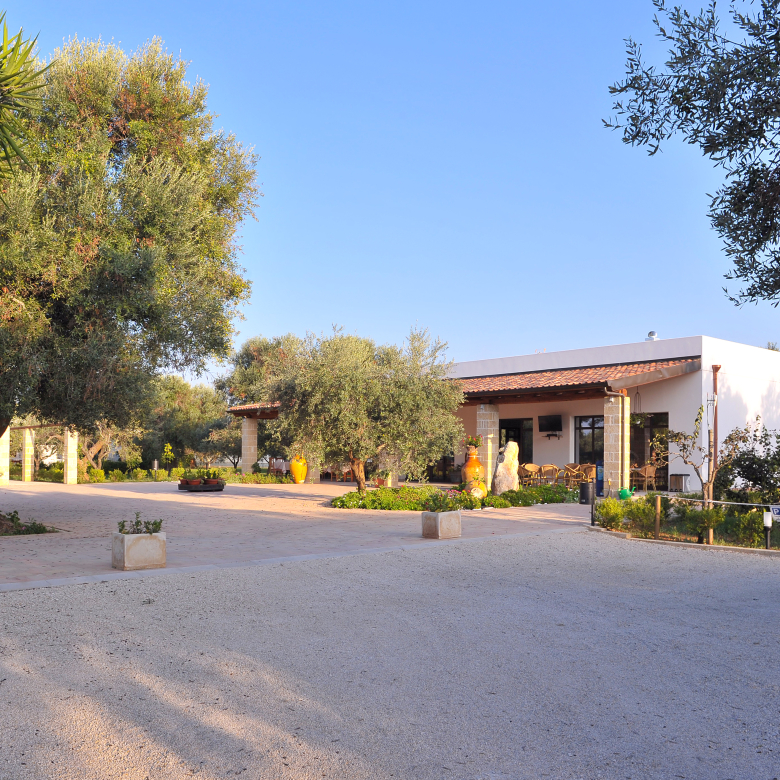 Sp Leverano/Porto Cesareo accommodation facility, Lecce