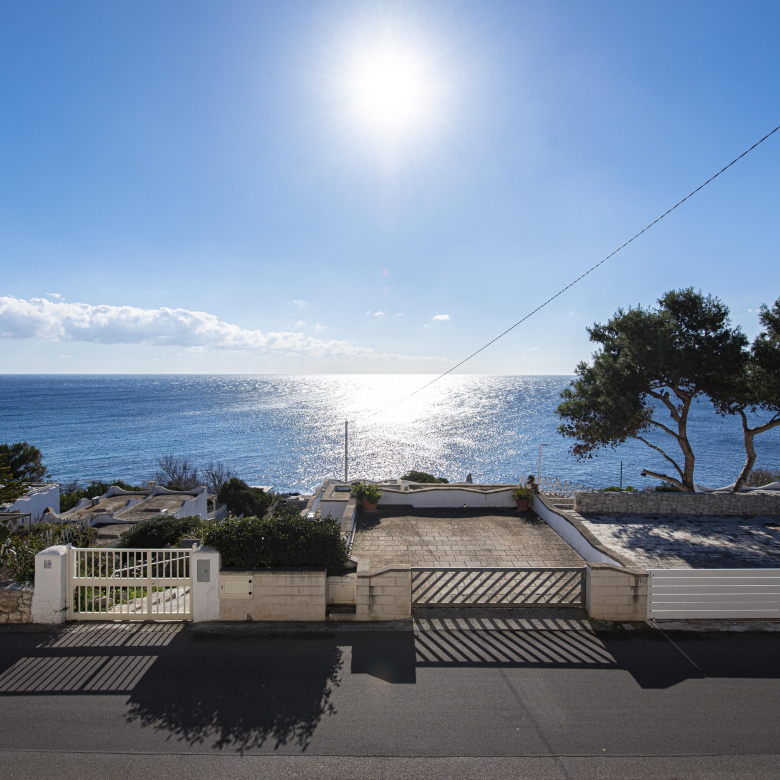 Detached villa with sea view in Castro Marina, Lecce