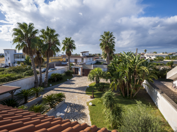 Villa unifamiliare con giardino in via Ombrone