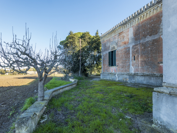 Dimora storica con giardino nell’ affascinate Valle della Cupa, Via delle Paludi, Monteroni di Lecce