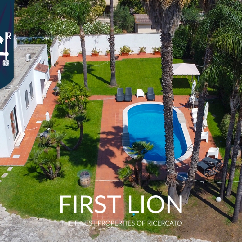 Prestigiosa villa indipendente con piscina