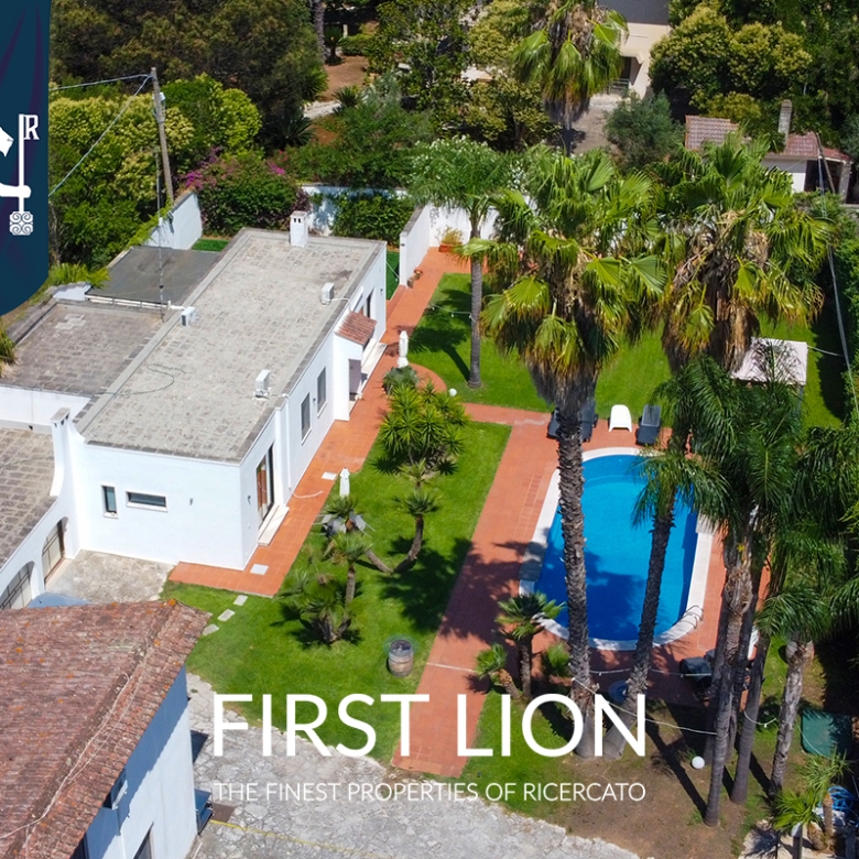 Prestigiosa villa indipendente con piscina