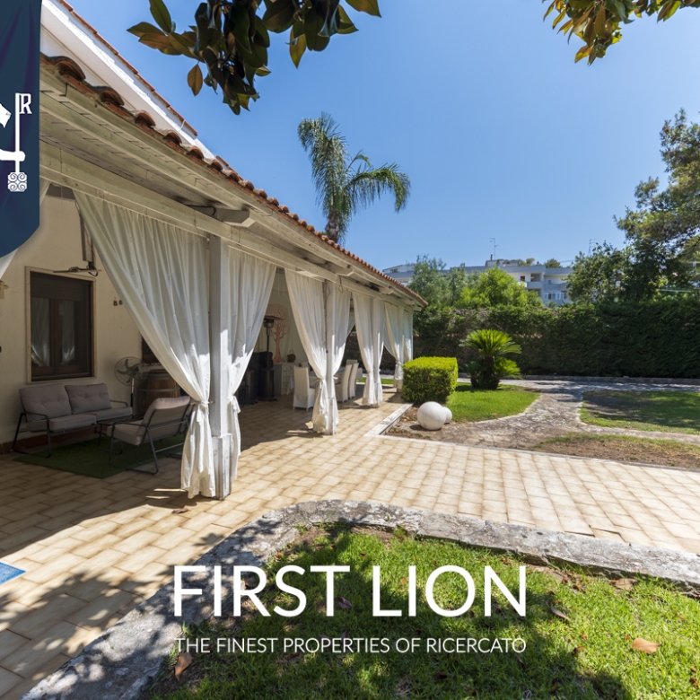 Prestigiosa villa indipendente con piscina