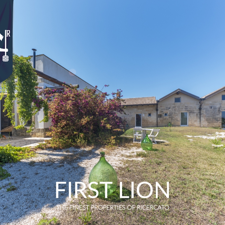 Villa in vendita in Strada Provinciale Lecce San Cataldo Sp 298 km