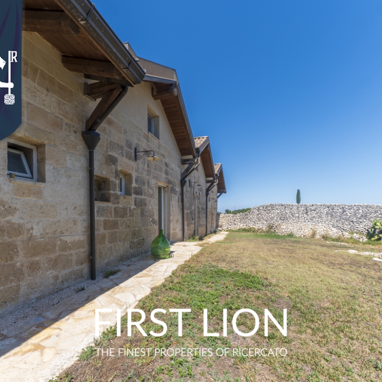 Villa in vendita in Strada Provinciale Lecce San Cataldo Sp 298 km