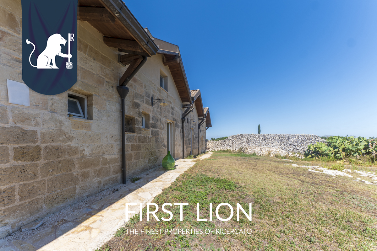 FALCON Villa in vendita in Strada Provinciale Lecce San Cataldo Sp 298 km