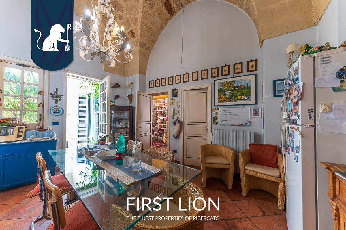 Caratteristico appartamento nel cuore del centro storico, Via G. Libertini, Lecce- FIRST LION (48) Caratteristico appartamento nel cuore del centro storico, Via G. Libertini, Lecce